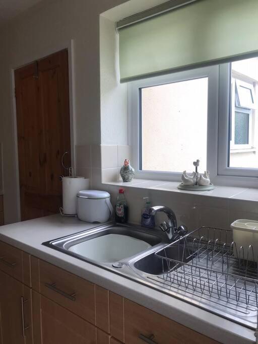 No 96 Chapel Lane - Self Contained Cottage In The Heart Of Butleigh 外观 照片