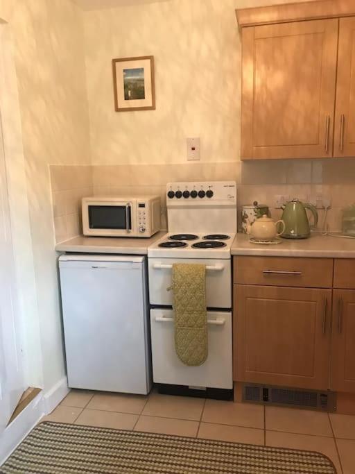 No 96 Chapel Lane - Self Contained Cottage In The Heart Of Butleigh 外观 照片