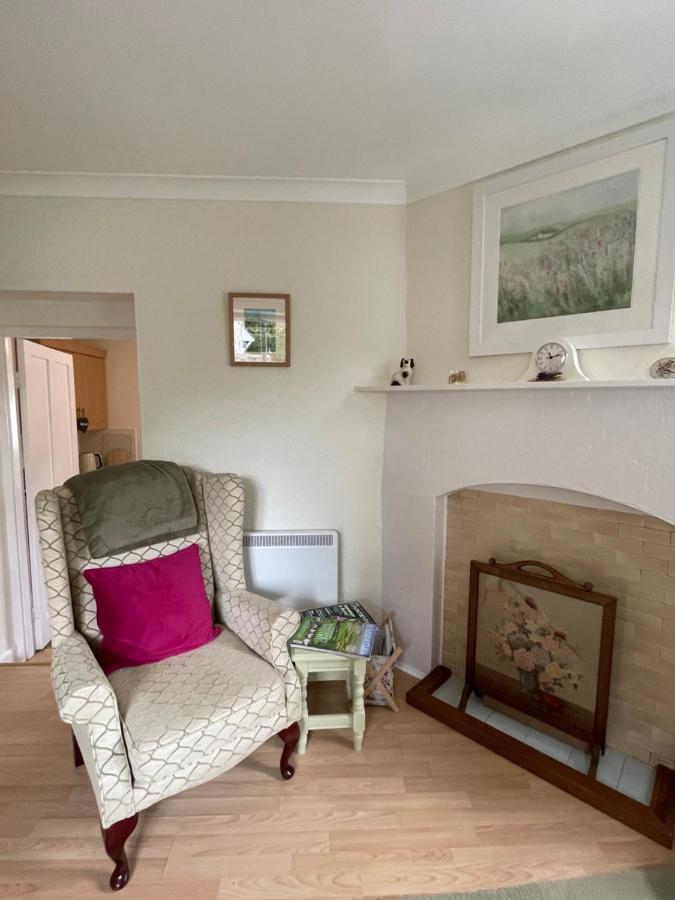 No 96 Chapel Lane - Self Contained Cottage In The Heart Of Butleigh 外观 照片